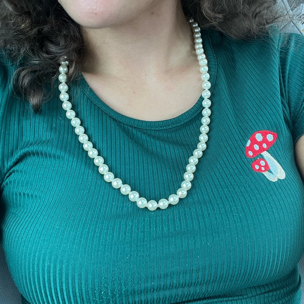 Elegant Pearl Necklace